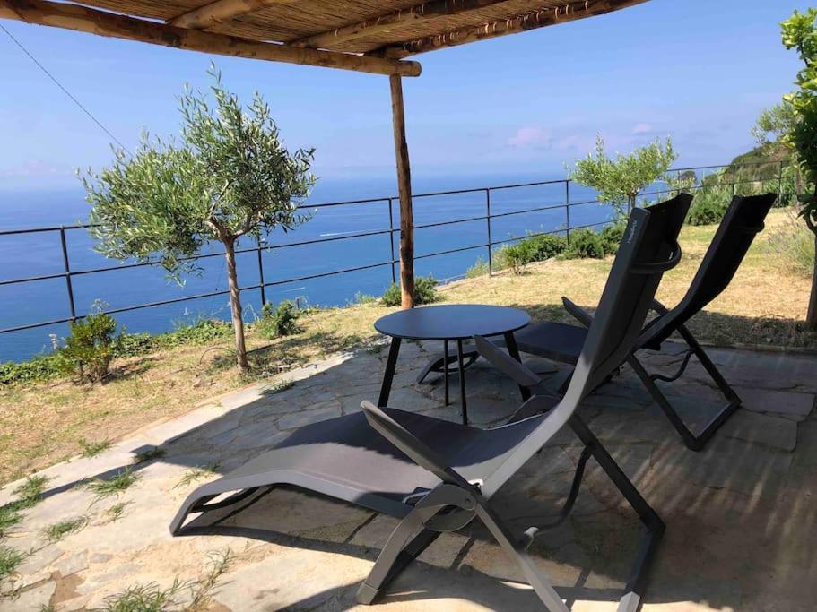 Orangehouse Cinque Terre. Private Parking Villa Рио Маджоре Екстериор снимка