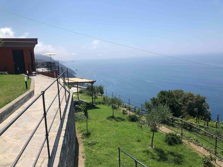 Orangehouse Cinque Terre. Private Parking Villa Рио Маджоре Екстериор снимка