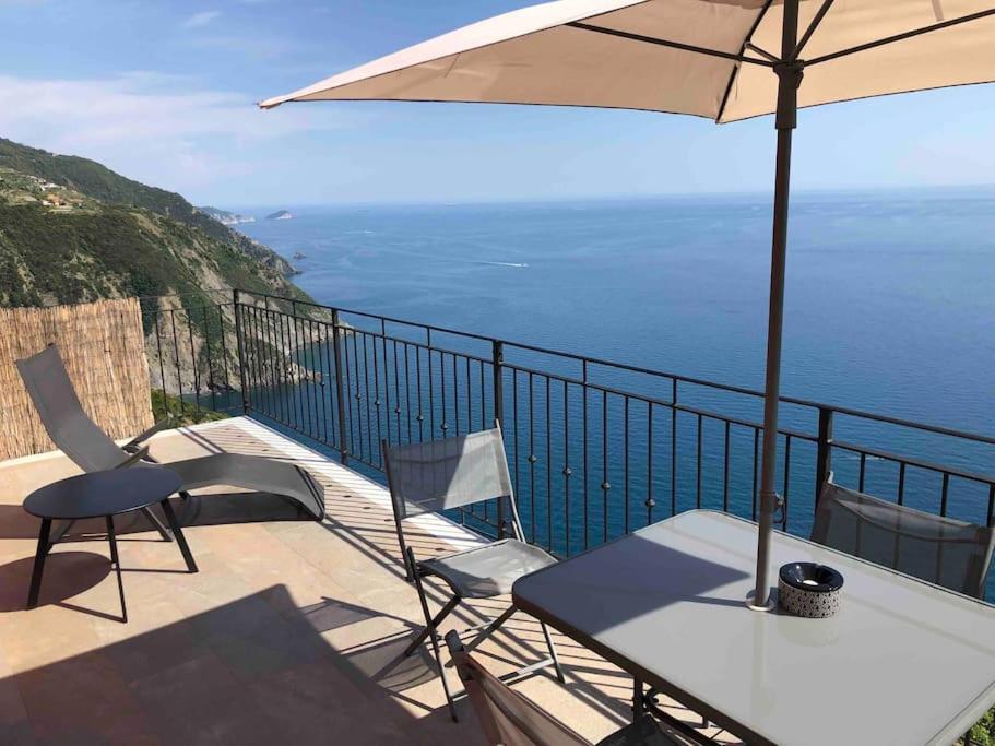 Orangehouse Cinque Terre. Private Parking Villa Рио Маджоре Екстериор снимка
