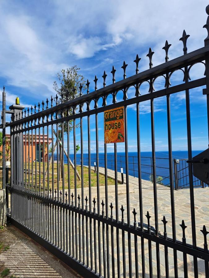 Orangehouse Cinque Terre. Private Parking Villa Рио Маджоре Екстериор снимка