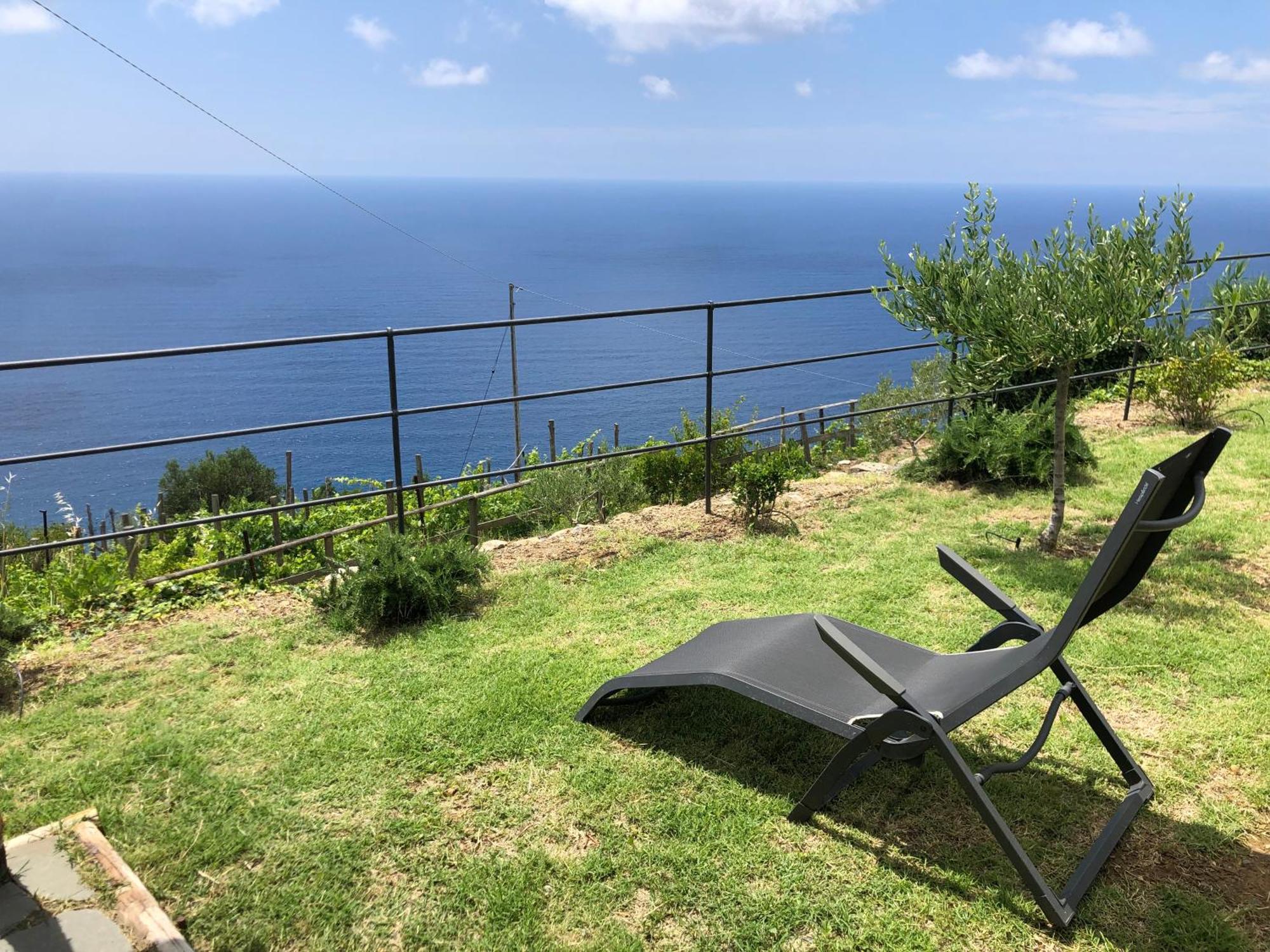 Orangehouse Cinque Terre. Private Parking Villa Рио Маджоре Екстериор снимка